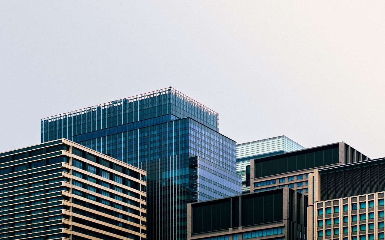 看護師が初めて転職する際に残業が少ない職場はどこですか？