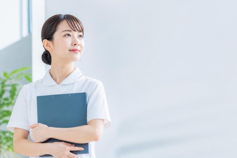 看護師が公務員へ転職するには受験が必要？