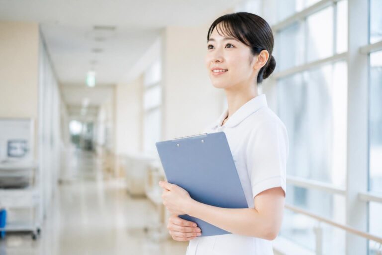 看護師の転職で病院見学に行くときの服装は？